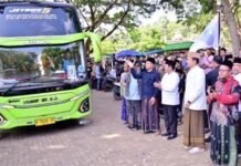 1.350 Santri Lampung Diberangkatkan ke Lirboyo, Bupati Egi Titipkan Pesan Pengabdian
