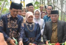 Bupati Muara Enim Resmikan Jembatan Gantung di Desa Danau Rata