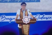 Gubernur Mirza Gaungkan Tri Hita Karana di Mahasabha XIV KMHDI, Tegaskan Harmoni dan Penguatan SDM Lampung