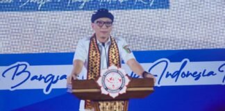 Gubernur Mirza Gaungkan Tri Hita Karana di Mahasabha XIV KMHDI, Tegaskan Harmoni dan Penguatan SDM Lampung