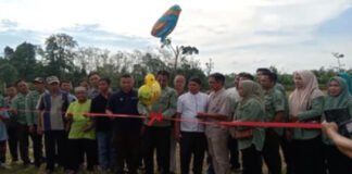 Pemdes Beruge Darat Resmikan Lapangan Sepak Bola Depati Laman