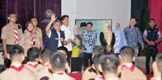 Kunjungi SMA Kebangsaan, Menko Pangan Tanamkan Mental Berani dan Disiplin bagi Pelajar