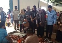 Pemkab PALI Gelar Sidak Pengawasan Obat dan Makanan di Pasar Kalangan Simpang Raja