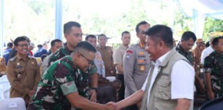 Dandim 0402/OKI Hadiri Gerakan Tanam Bersama Gubernur Sumsel di Desa Cahaya Bumi