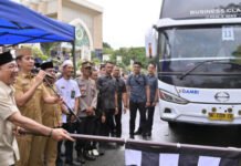 413 CJH Lampung Selatan Diberangkatkan, Bupati Egi: Jaga Kesehatan dan Nama Baik Daerah