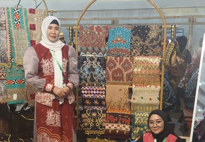 Cerita Sulam Tapis Lampung yang Memikat Pengunjung Pameran Persit 2026