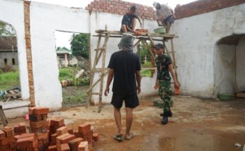 Genjot Pembangunan Musholla, Satgas TMMD Kodim 0402/OKI Tunjukkan Kepedulian