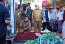 Gelar Pasar Murah, Pemkab OKI Intervensi Harga Sembako Jelang Idul Adha