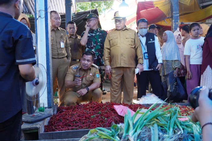 Gelar Pasar Murah, Pemkab OKI Intervensi Harga Sembako Jelang Idul Adha