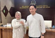 Ketukan Nurani Bupati Egi Luluhkan PTPN, Mbah Mujiran Berpeluang Bebas Lewat Jalur Damai