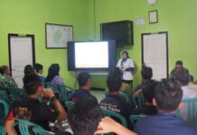 Sehat Bersama TMMD, Satgas Kodim 0402/OKI Berikan Penyuluhan Kesehatan kepada Warga