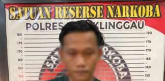 Bawa 100 Butir Ekstasi dalam Amplop Berlakban, Seorang Pengangguran Ditangkap Polisi