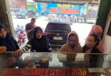 Amerika Jaga Dolar Tetap Stabil, Harga Emas Kompak Anjlok