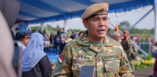 Penutupan Latsarmil Komcad Gelombang I 2026, Wamen Ossy: Perkuat Karakter, Disiplin, dan Integritas ASN