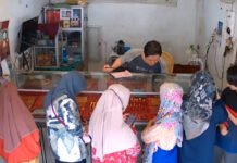Harga Emas Hari Ini Kembali Rontok, Dipengaruhi Konflik Iran dan Amerika Serikat