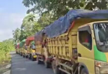 Kesal Jalan Kembali Rusak, Warga Tanjung Lubuk Portal Akses Jalan Truk Sawit