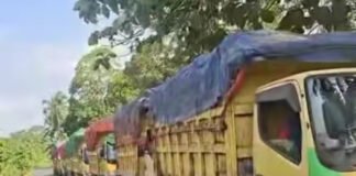 Kesal Jalan Kembali Rusak, Warga Tanjung Lubuk Portal Akses Truk Sawit