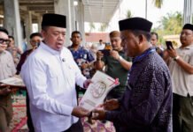 Menteri Nusron Serahkan Sertipikat Tanah Wakaf dan Bantuan MUI untuk Pembangunan Masjid Salman Alfarisi di Aceh Tamiang