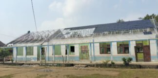 Libur Sekolah Usai, Rehab Gedung Sekolah Ini Malah Belum Kelar!