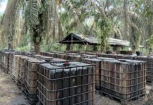 Polsek Keluang Gerebek Kilang Minyak Ilegal Berkapasitas 80 Drum