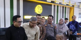 Tinjau Kantah Kota Batam Bersama Komisi II DPR RI, Wamen ATR/Waka BPN Pastikan Pelayanan Pertanahan Berjalan Optimal
