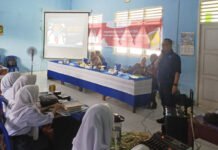 Kesbangpol dan BNNK OKI Edukasi Puluhan Siswa SMKN 1 Jejawi Tentang Bahaya Narkoba