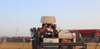 Dukung Ketahanan Pangan Nasional, Dandim 0402/OKI Dampingi Pangdam II/Sriwijaya Hadiri Panen Raya TNI