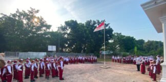 BNNK OKI Edukasi Pelajar tentang Bahaya Narkoba Lewat Upacara Bendera di SDS Muthiah Islamic School