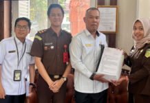 Kejari OKI Seret Mantan Kepala Kantor Pos Air Sugihan Kanan ke Pengadilan