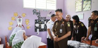 Pastikan Tepat Sasaran, Kajati Lampung Tinjau Pelaksanaan MBG di Tanggamus
