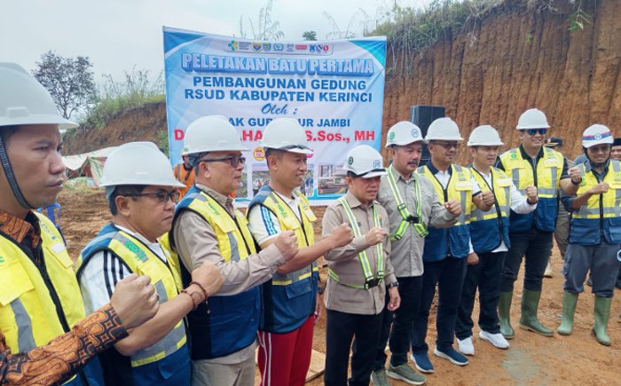 Sah! Gubernur Jambi Letakkan Batu Pertama Sebagai Simbol Dimulainya Pembangunan RSUD Kerinci