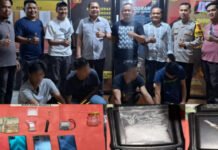 Pesta Sabu Digerebek Polisi, Empat Pria Dibekuk Bersama Hampir 10 Gram Narkotika