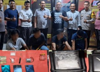 Pesta Sabu Digerebek Polisi, Empat Pria Dibekuk Bersama Hampir 10 Gram Narkotika