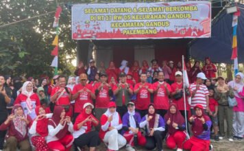 Ratusan Warga RT 17 Kelurahan Gandus Padati Jalan Sehat dan Lomba Senam HUT RI ke-81