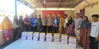 Cegah Karhutla, Polres OKI Gandeng Warga Pedamaran dan Bantu Korban Kebakaran