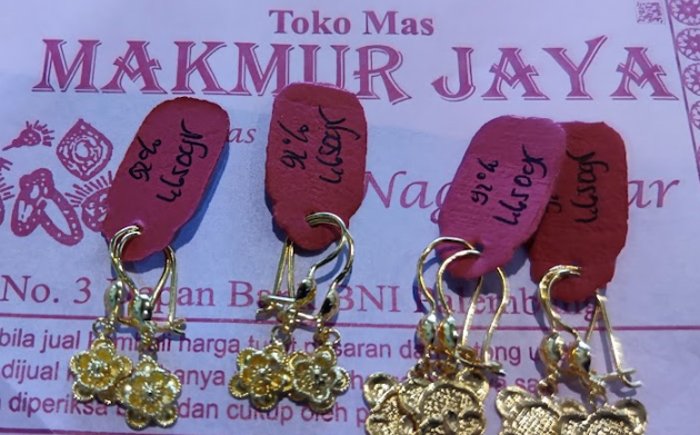 Akhir Pekan Harga Emas Murni dan Perhiasan di Palembang Kompak Merosot Tajam