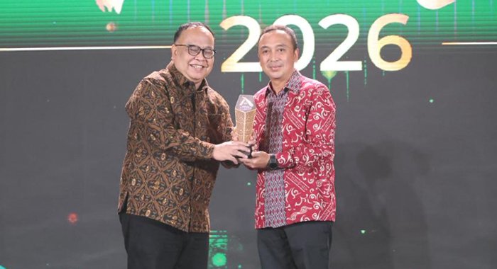 Kapolda Sumsel Raih Penghargaan Penjaga Keamanan dan Ketahanan Energi di detikSumatera Awards 2026