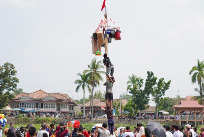 Lomba Bidar dan Permainan Tradisional Meriahkan HUT ke-81 RI di OKI