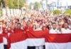 Bupati OKI Bagikan 3.000 Bendera Merah Putih, Ajak Masyarakat Semarakkan HUT ke-81 RI