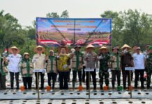 Kapolres Lahat Pimpin Penanaman Bawang Putih di Lahan 15 Hektare