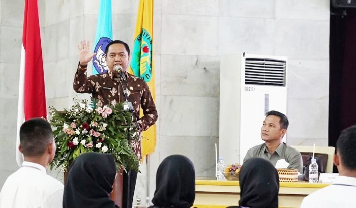 Kadisdikbud Thomas Bakar Semangat Calon Guru Unila