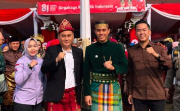 Semarak HUT ke-81 RI di OKI, Ratusan Penari Kibarkan Selendang dan Bendera Berlogo Bank Sumsel Babel