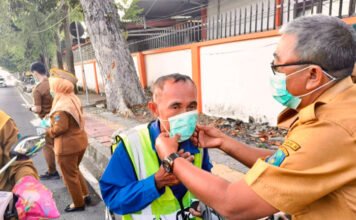 Kualitas Udara Menurun, Pemkab OKI Bagikan Masker dan Batasi Aktivitas Sekolah