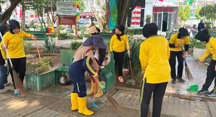 Sambut Hari Jadi ke-78 Polisi Wanita, Polwan Polda Sumsel Gelar Aksi Bersih Lingkungan