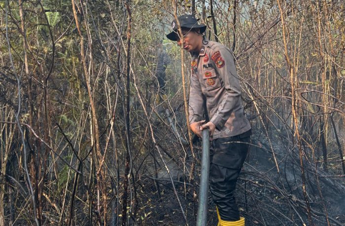Operasi Aman Nusa II, Subsatgas Polres OKI Padamkan Karhutla di Areal PT TIAN
