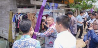 Wamen Ossy Serahkan Sertipikat Bagi MBR di Kalsel, Dukung Penyediaan Rumah Layak Huni
