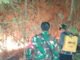 Gerak Cepat Babinsa Koramil 402-10/Kayuagung Padamkan Karhutla di Muara Burnai 1