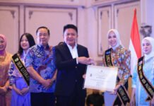 Ike Muchendi Raih Penghargaan Bhakti Adipustaka Sumsel 2026
