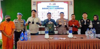 Cegah Narkoba Kembali Beredar, Polres OKI Musnahkan 994 Pil Ekstasi