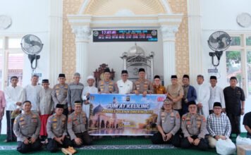 Jumat Keliling, Kapolres OKI Ajak Warga Cegah Karhutla Hingga Judi Online